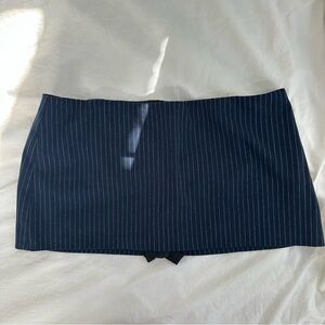 A&F Scarlett Low Rise Micro Skort